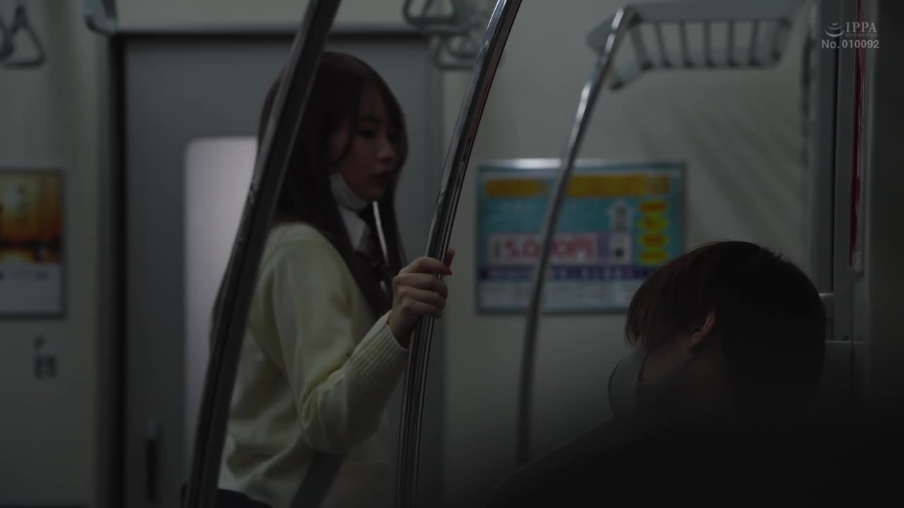 最終接吻電車 在沒有其他人的車廂單獨2人，和美少女數次KISS×KISS×KISS 松本一香 - AV大平台 - 中文字幕，成人影片，AV，國產，線上看